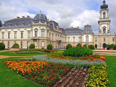 Castle's garden