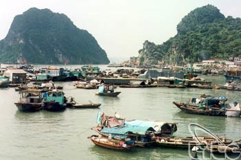 Cua Van Fishing Village