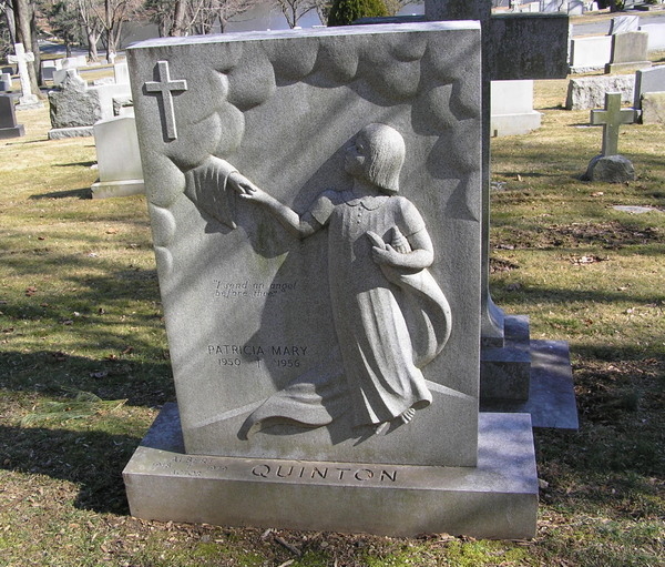 Gate of Heaven Cemetery, Hawthorne, United States Photos