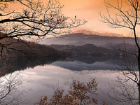 Akaiyan Lake