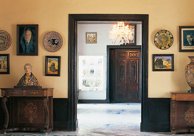 Gonzalez Marti National Museum of Ceramics and Sumptuary Arts