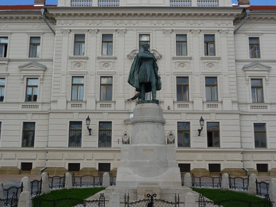 II. Lajos Statue