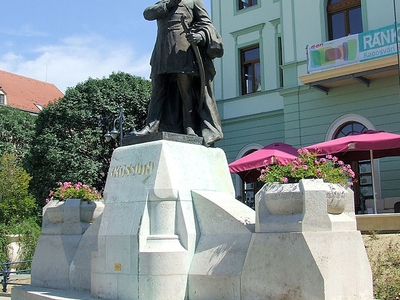 Kossuth statue