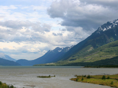 Kinbasket Lake