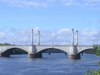 Memorial Bridge