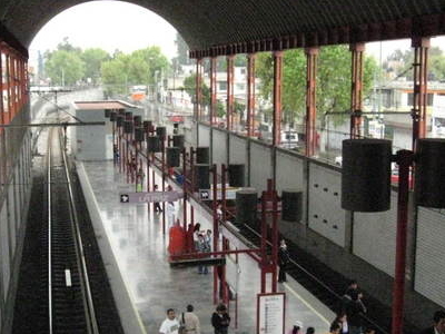 Metro Los Reyes