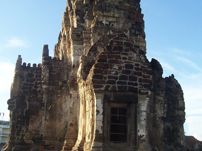 Phra Prang Sam Yot