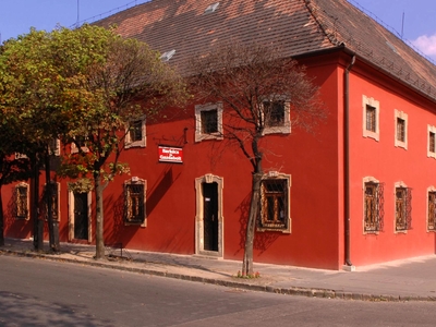 Red house-Vác