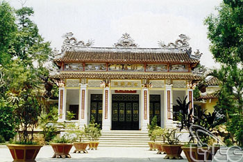 Tu Dam Pagoda