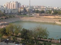 Vastrapur Lake