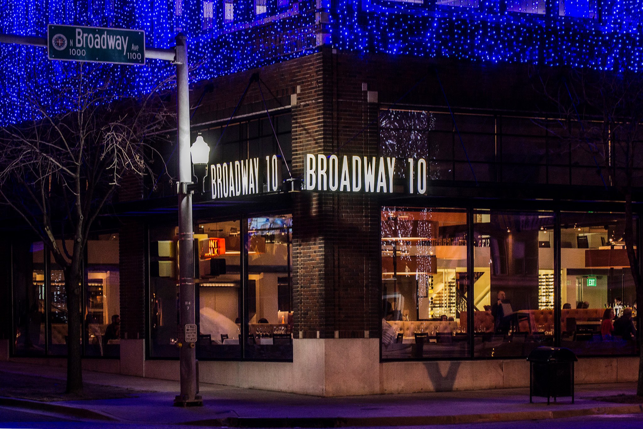 Broadway 10 Bar & Chophouse, Oklahoma City, Estados Unidos Información